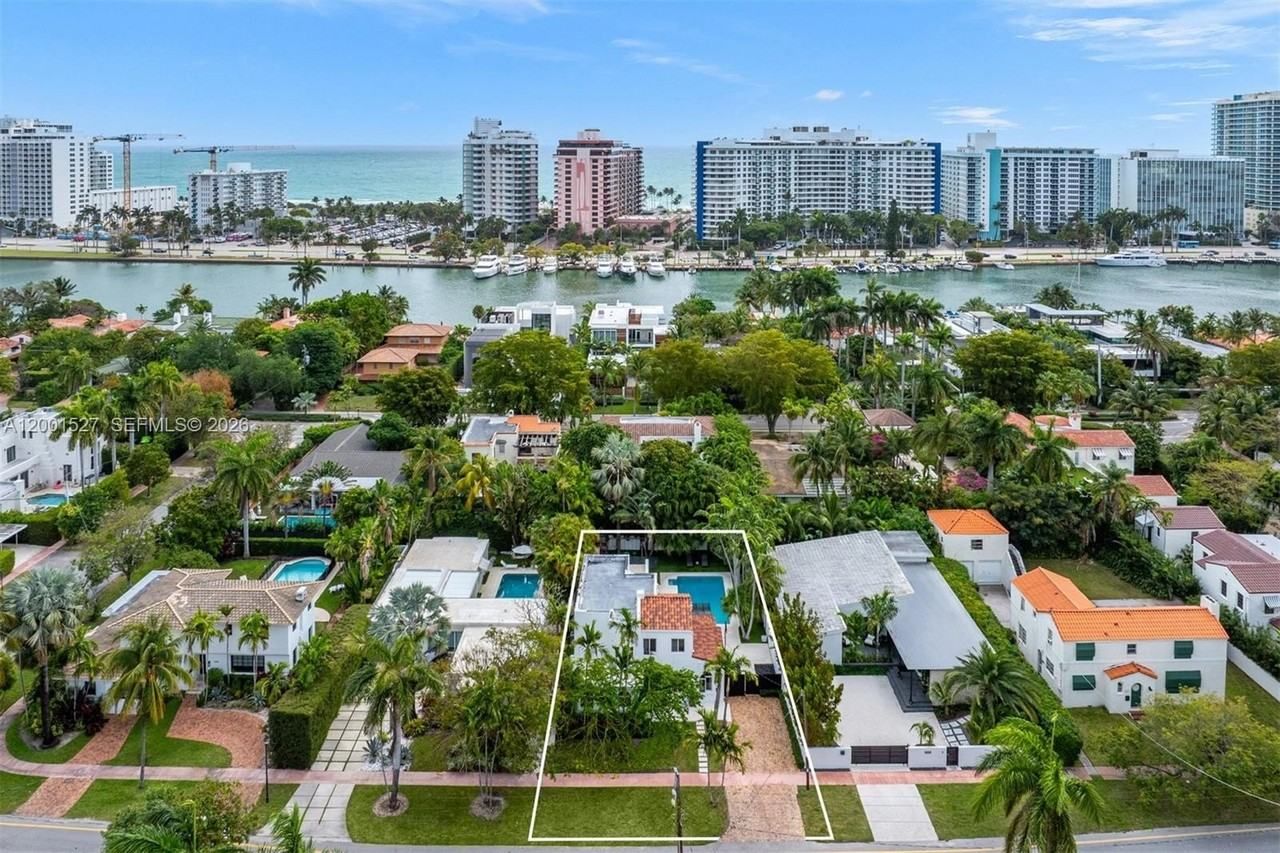 5237 Lagorce Dr, Miami Beach, FL 33140, USA