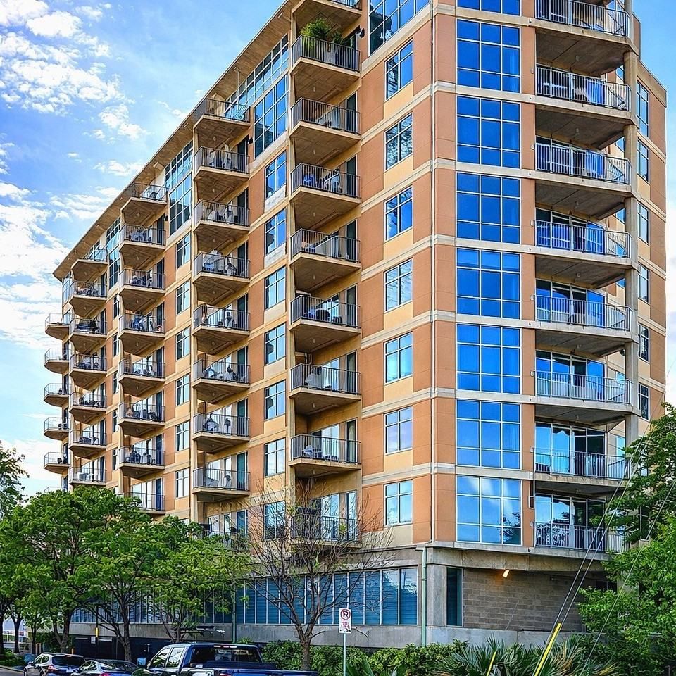 1001 Belleview St, Dallas, TX 75215, USA