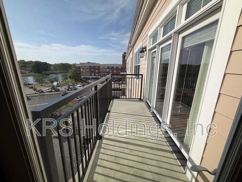 670 Town Center Dr, Newport News, VA 23606, USA