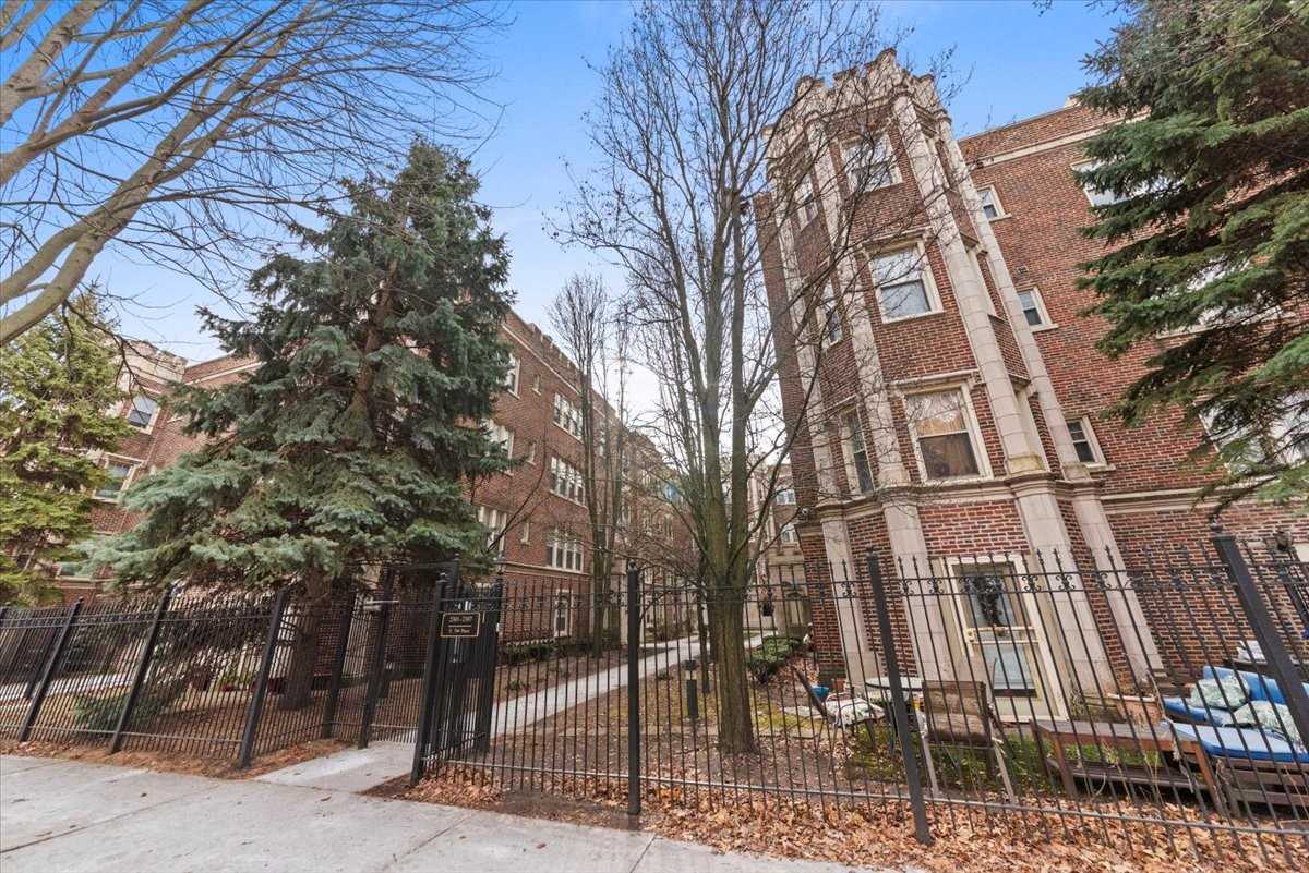 2305 E 70th Pl, Chicago, IL 60649, USA