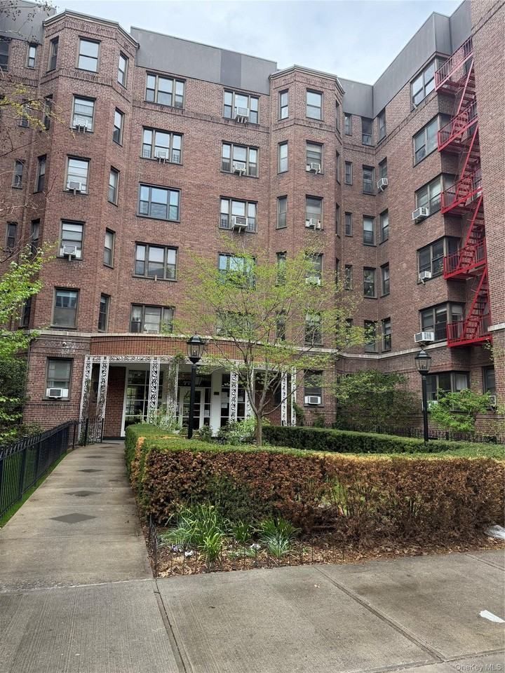 7711 35th Ave, Jackson Heights, NY 11372, USA