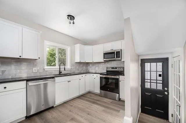 41 Tyndall Ave, Providence, RI 02908, USA