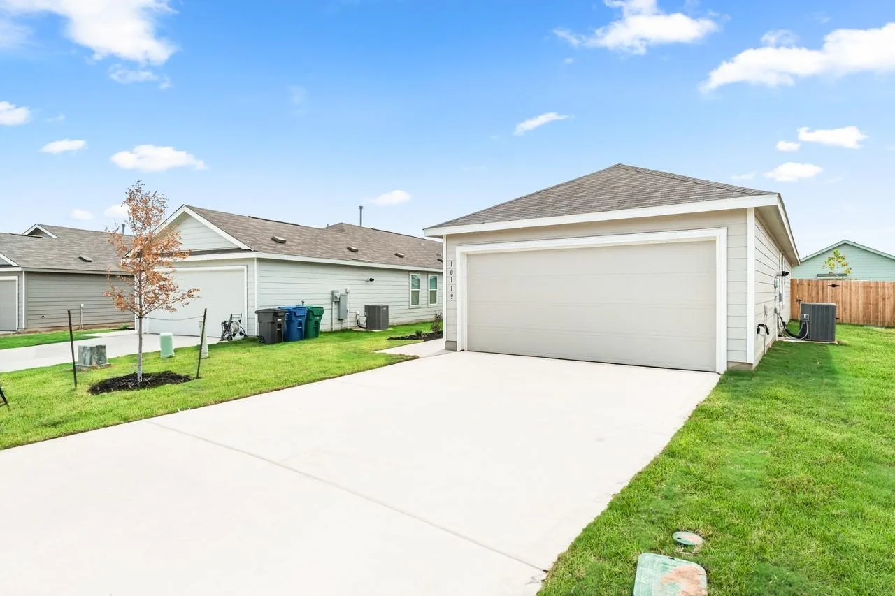 10119 Ana Hts, San Antonio, TX 78224, USA