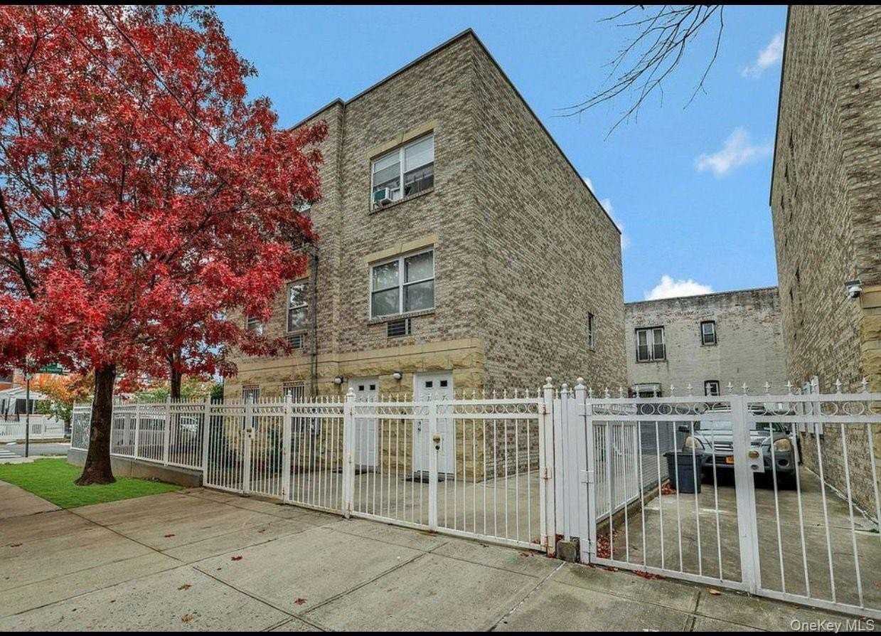 747 Essex St, Brooklyn, NY 11208, USA