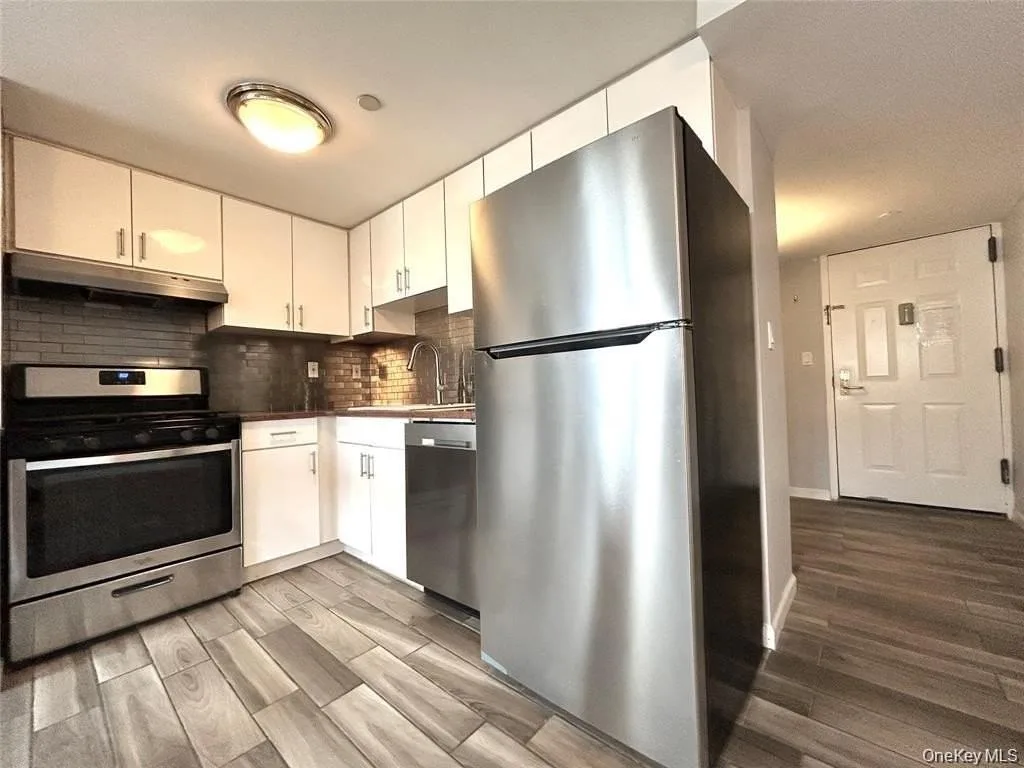 6347 Booth St, Rego Park, NY 11374, USA