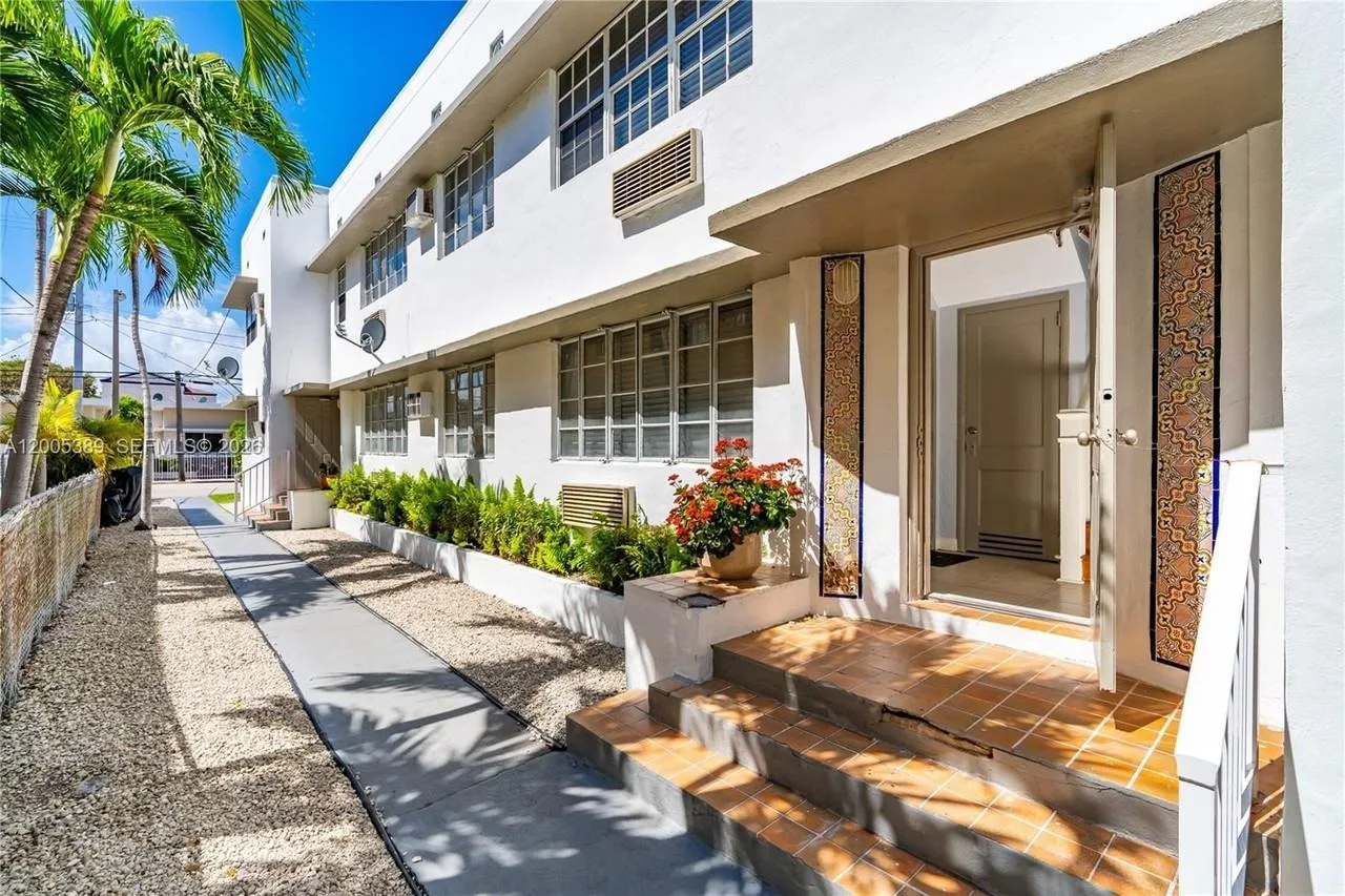 7633 Dickens Avenue, Miami Beach, FL 33141, USA