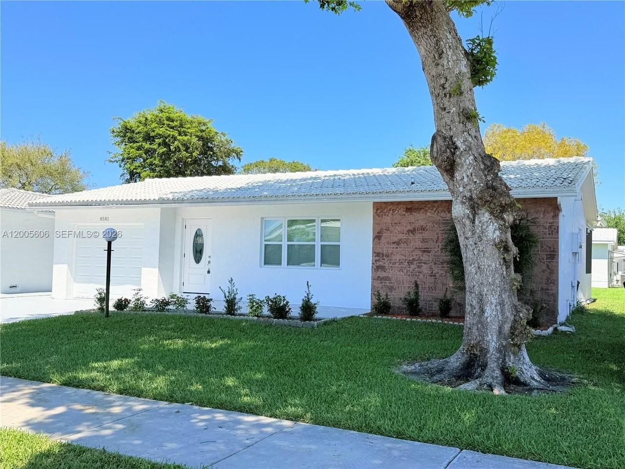 8581 Nw 17th St, Plantation, FL 33322, USA