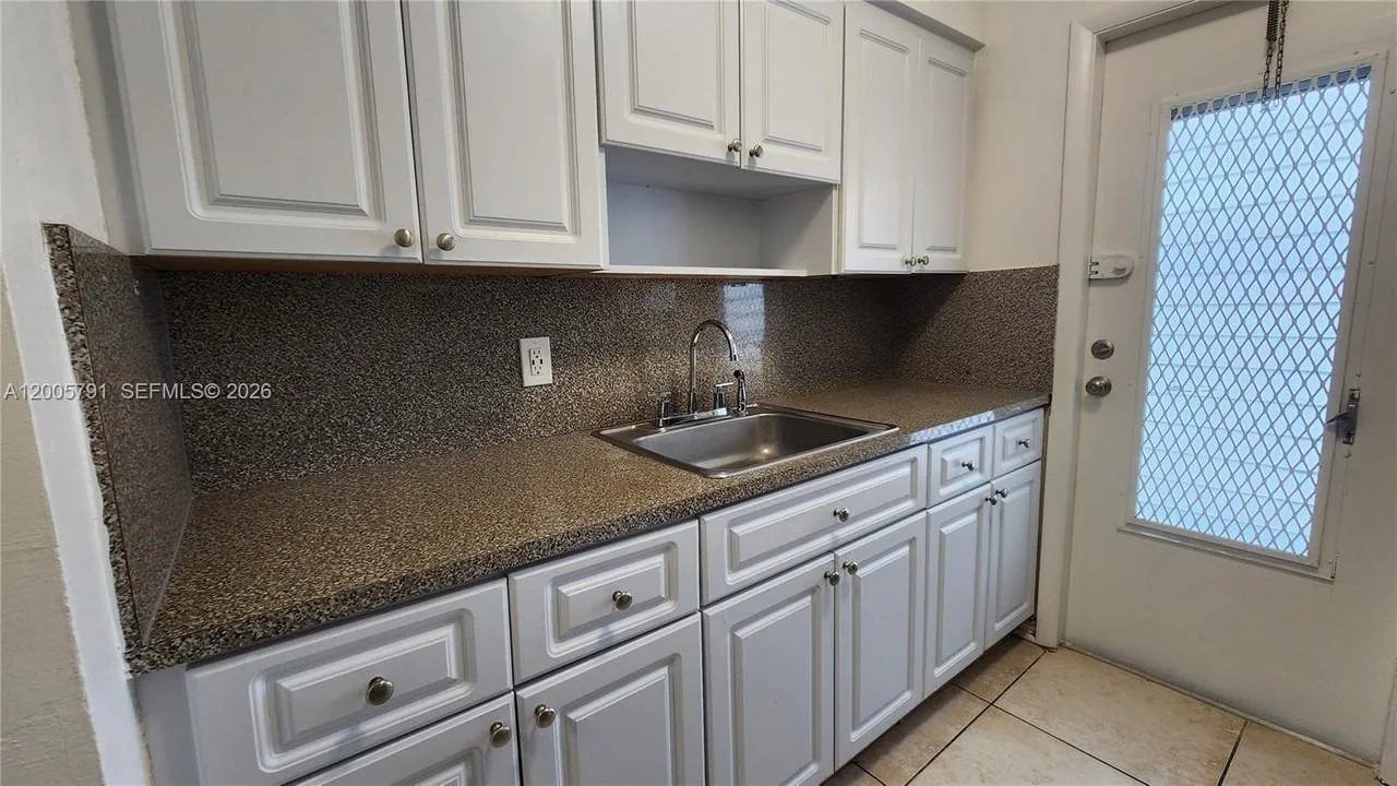 1231 Pennsylvania Ave, Miami Beach, FL 33139, USA