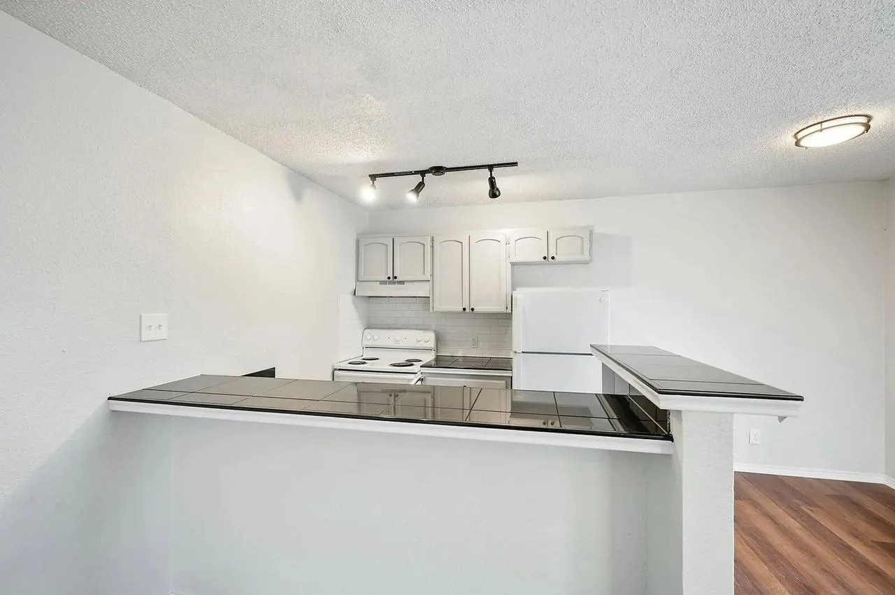 131 Elsie Ave
