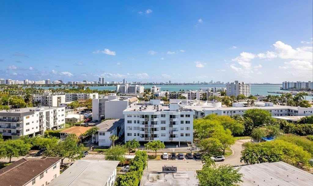 1990 Marseille Dr, Miami Beach, FL 33141, USA