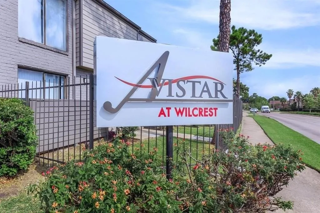 1300 Wilcrest Dr, Houston, TX 77042, USA