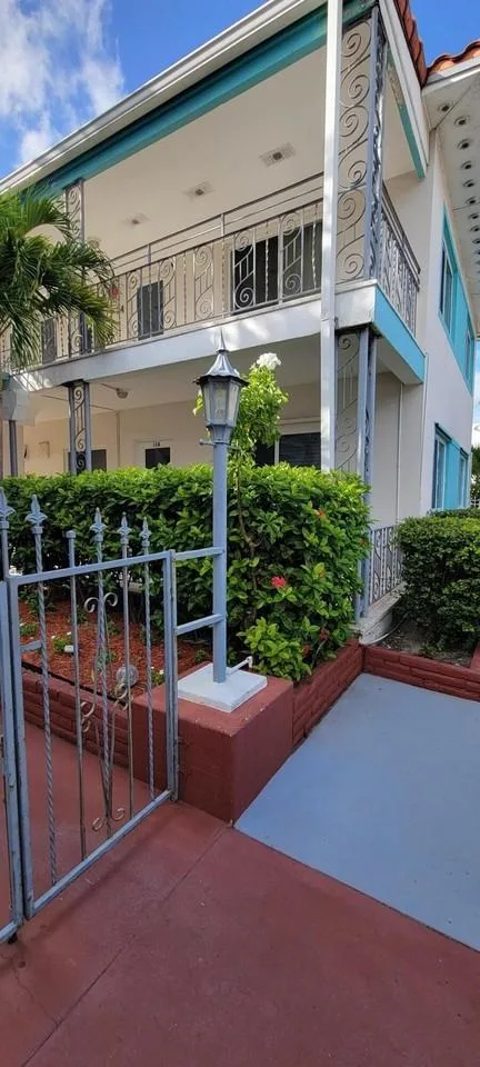 7300 Byron Ave, Miami Beach, FL 33141, USA