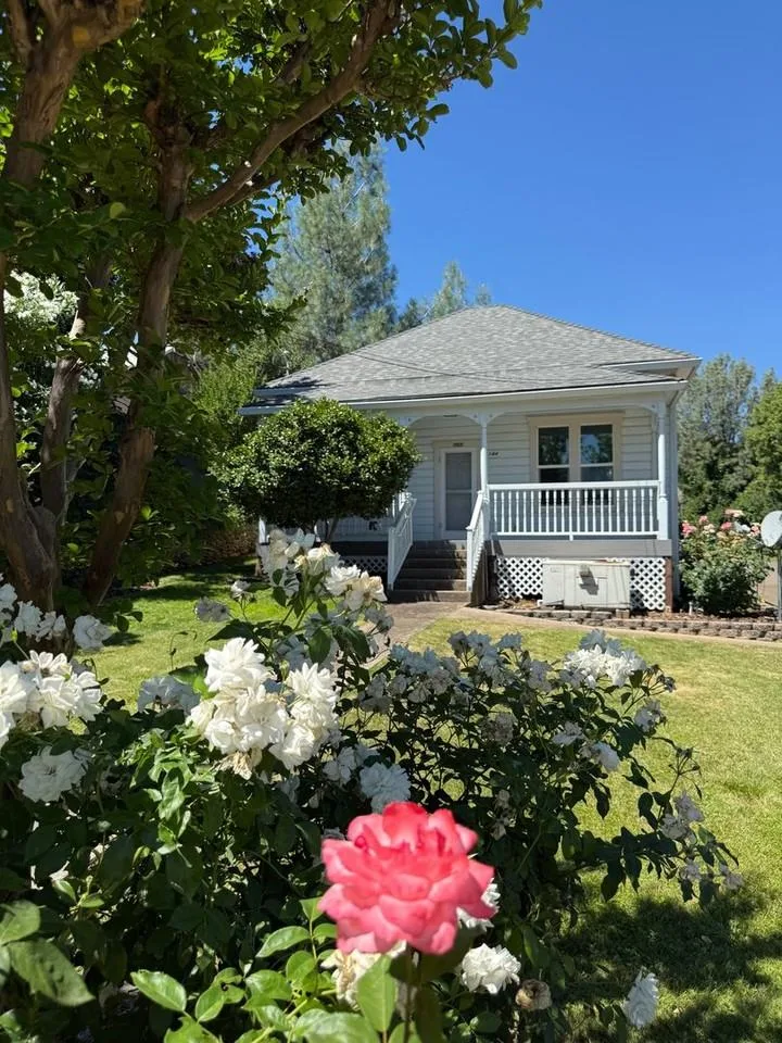 1144 Willis St, Redding, CA 96001, USA