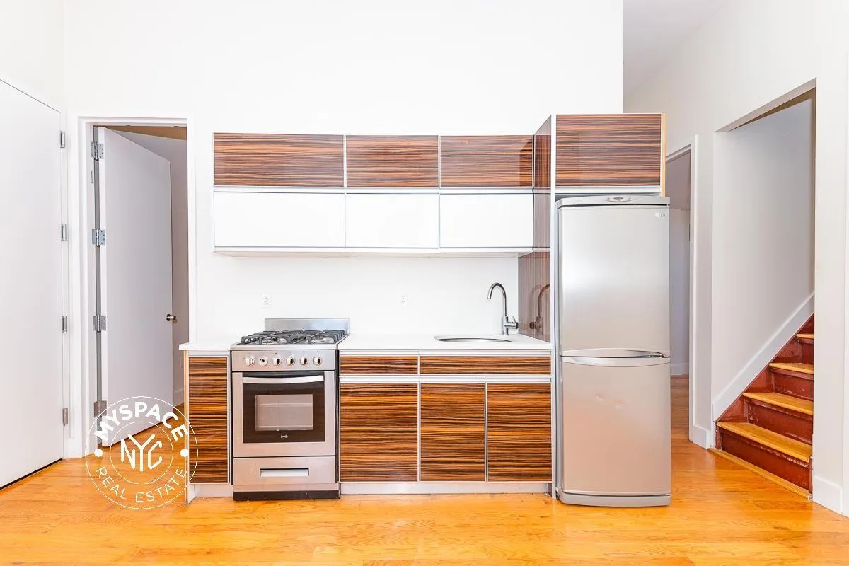 490 Kosciuszko St, Brooklyn, NY 11221, USA