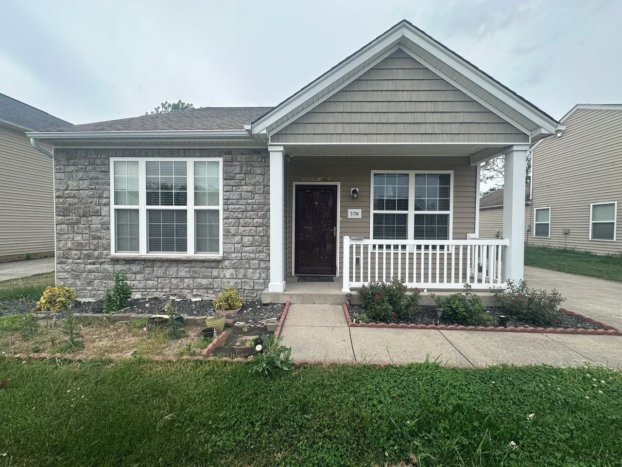 5706 Bannon Crossings Dr, Louisville, KY 40228, USA