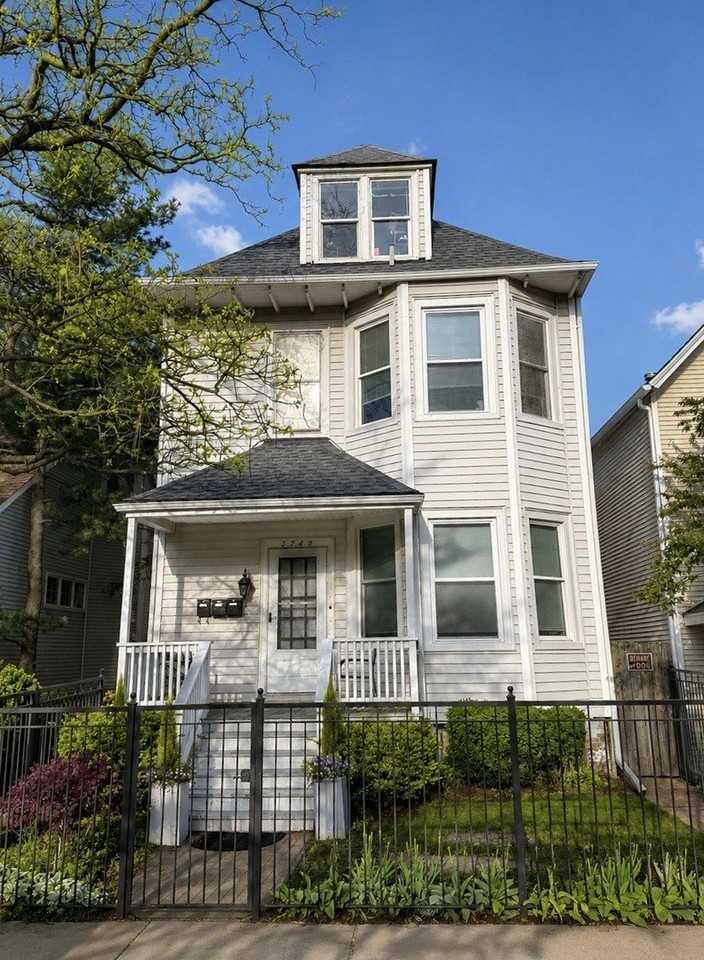 3749 N Seminary Ave, Chicago, IL 60613, USA