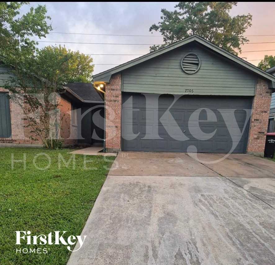 7506 Tetela Drive, Houston, TX 77083, USA
