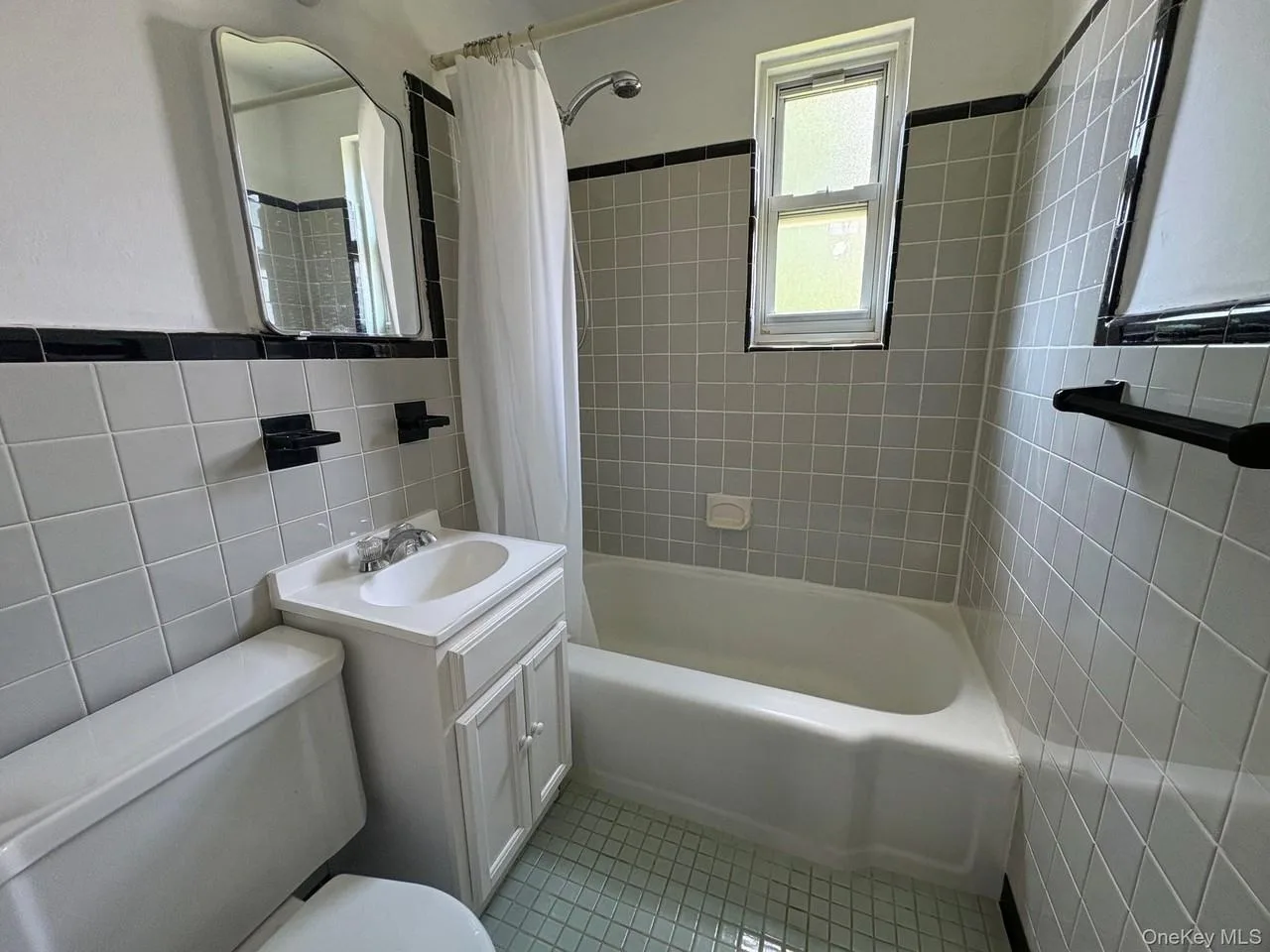 26345 73rd Ave #2ndFL, Glen Oaks, NY 11004, USA