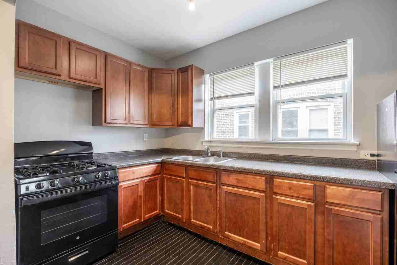 7344 N Damen Ave, Chicago, IL 60645, USA