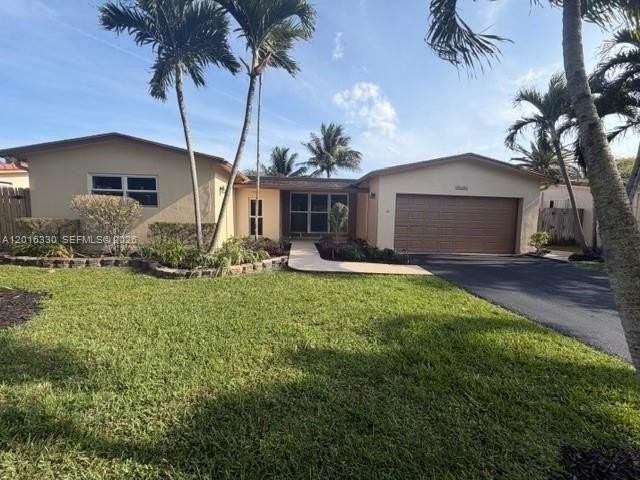10524 Northwest 4th Street, Plantation, FL 33324, USA