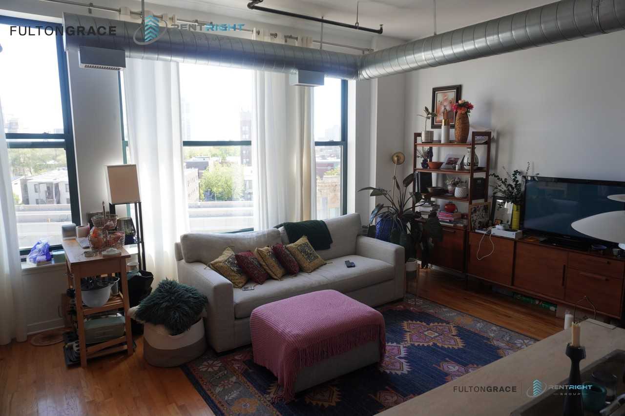 4715 North Racine Avenue, Chicago, IL 60640, USA