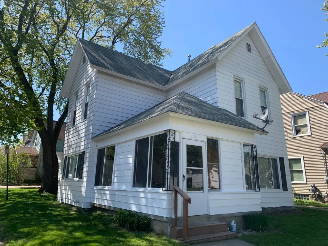 Fremont (703 Fremont Ave NW Grand Rapids MI 49504)