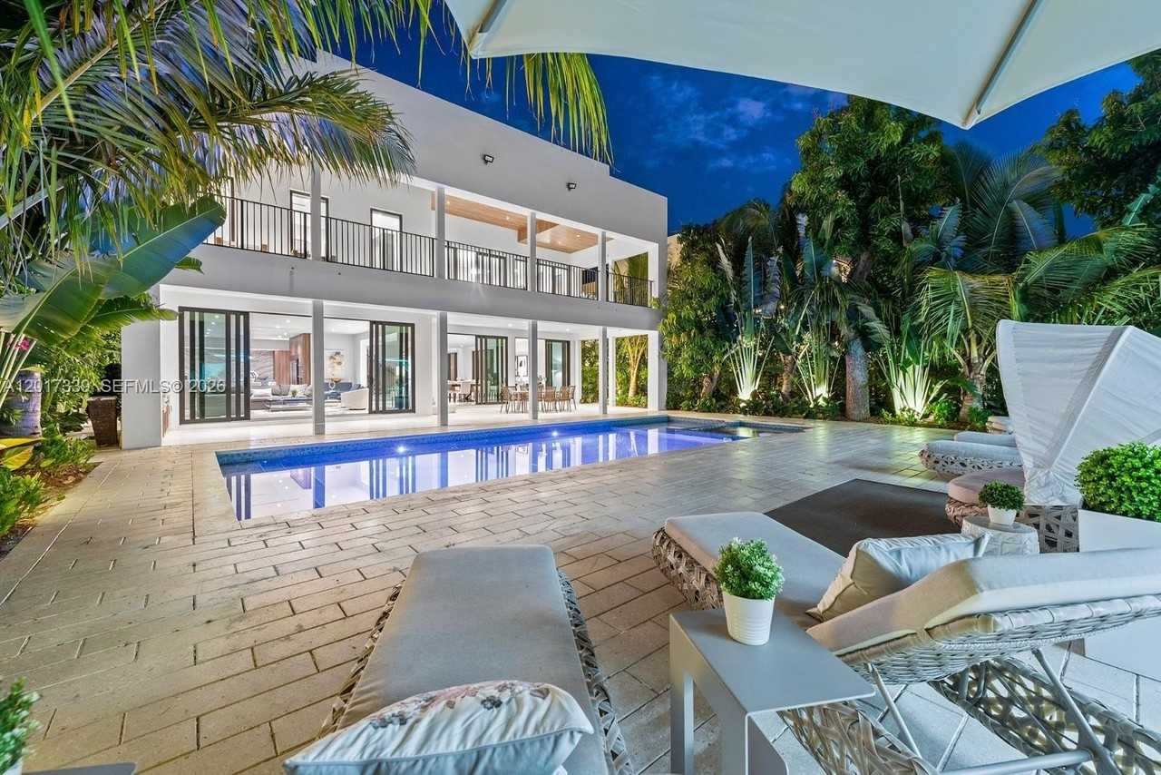 3734 Chase Ave, Miami Beach, FL 33140, USA