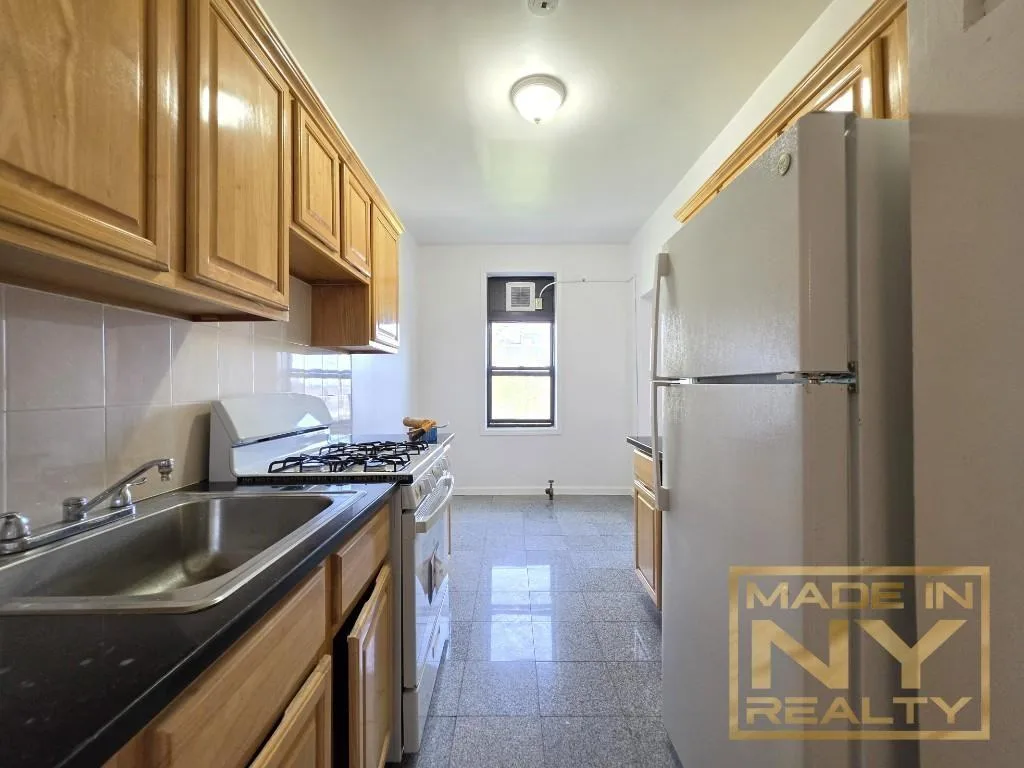 14444 Sanford Ave, Flushing, NY 11355, USA