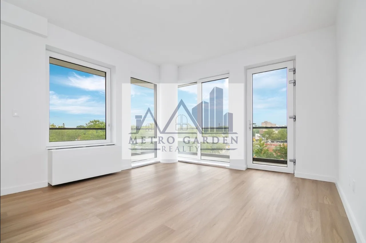 71-82 Parsons Boulevard, Flushing, NY 11367, USA