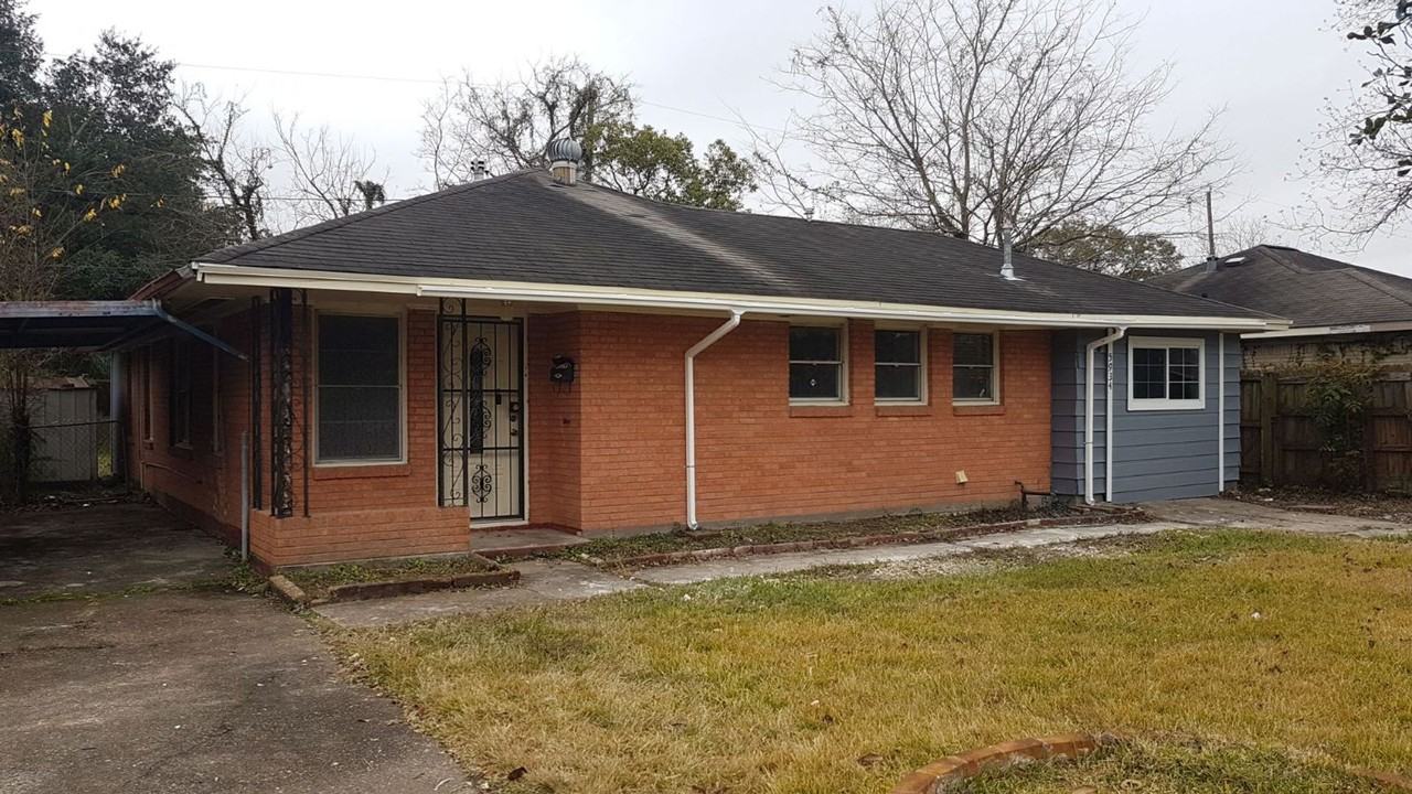 5934 Belmark St, Houston, TX 77033, USA