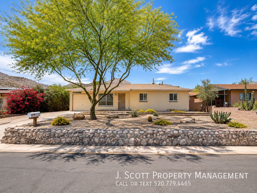 924 W Mercer Ln, Phoenix, AZ 85029, USA