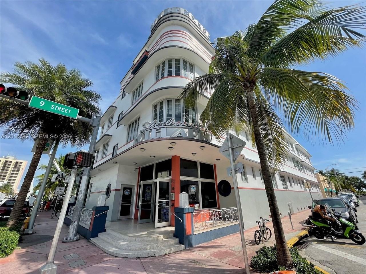 901 Collins Ave, Miami Beach, FL 33139, USA