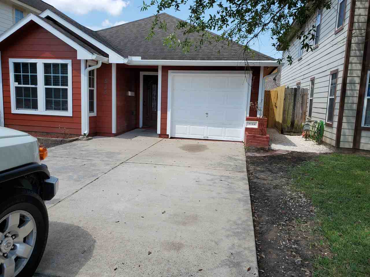 534 Firnat St, Houston, TX 77022, USA
