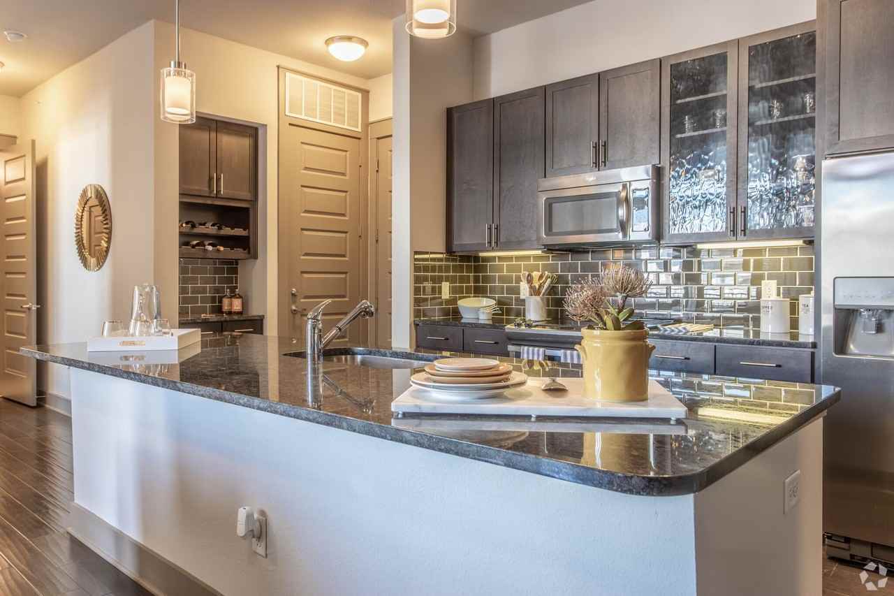 2501 Mckinney St, Houston, TX 77003, USA