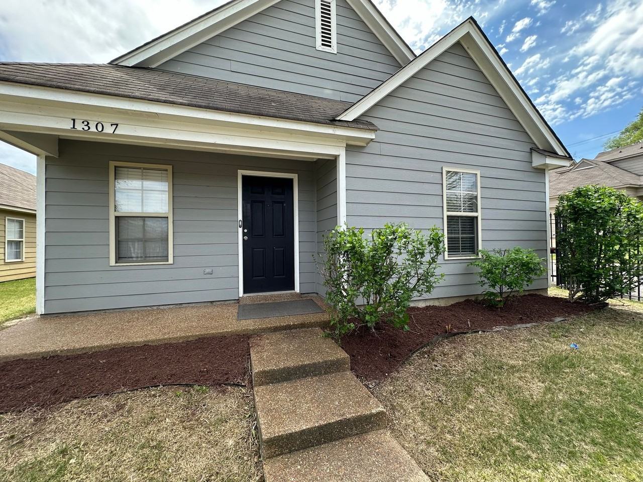 1307 Larkin Ave, Memphis, TN 38104, USA