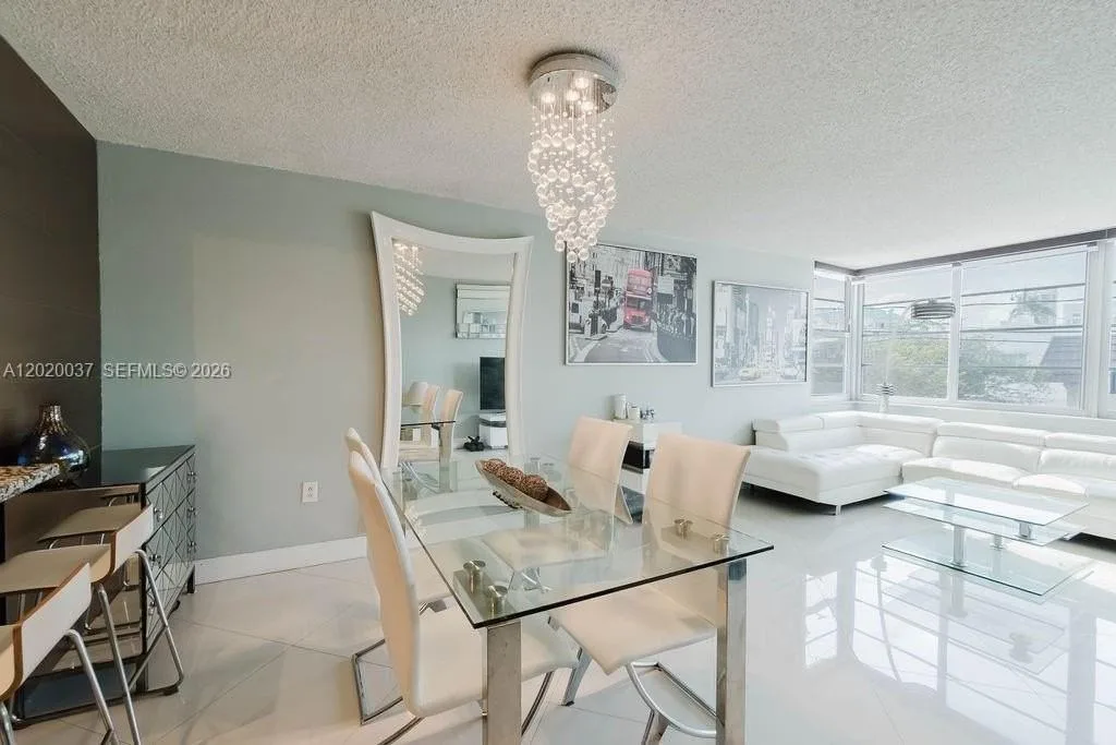 8000 Harding Ave, Miami Beach, FL 33141, USA