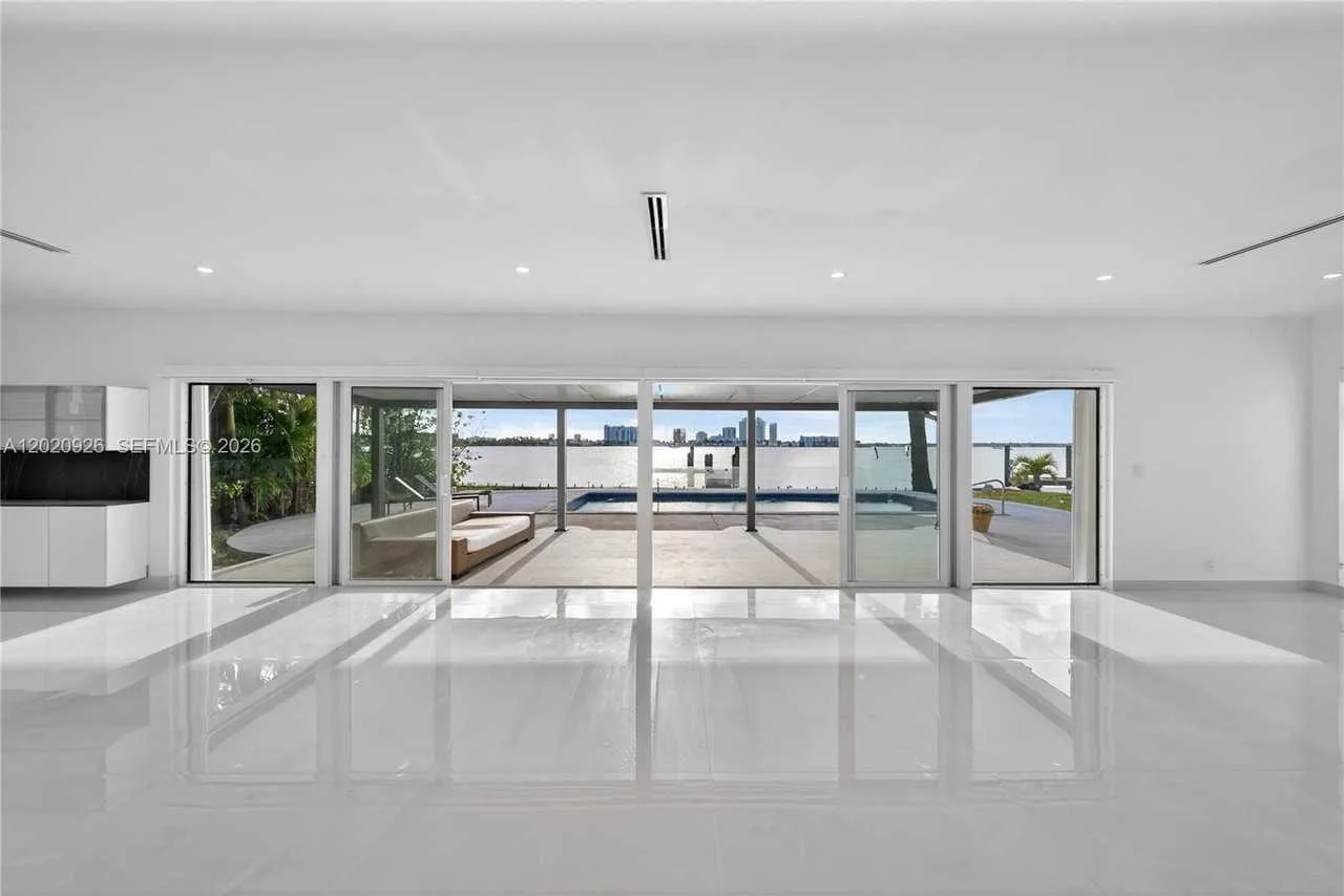 1101 S Shore Dr, Miami Beach, FL 33141, USA