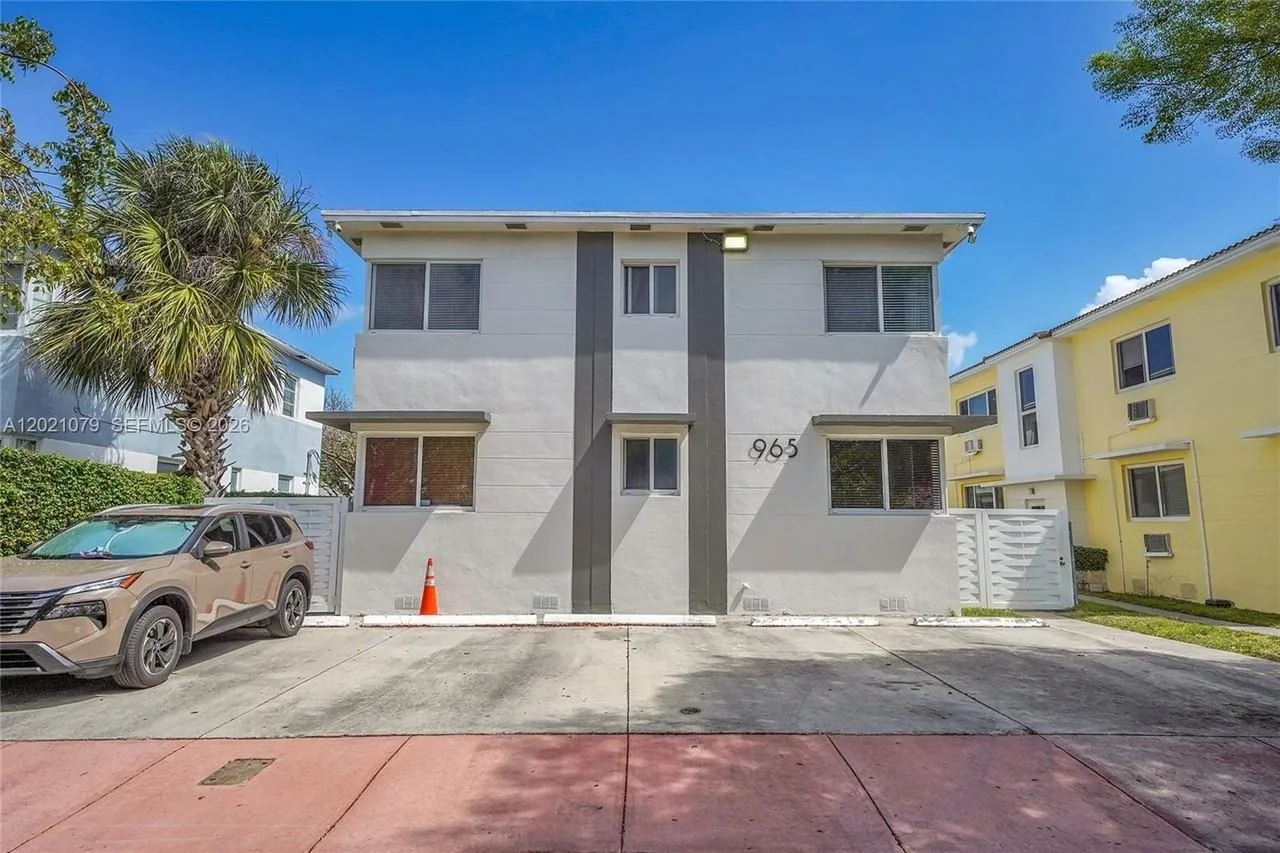 965 Bay Dr, Miami Beach, FL 33141, USA