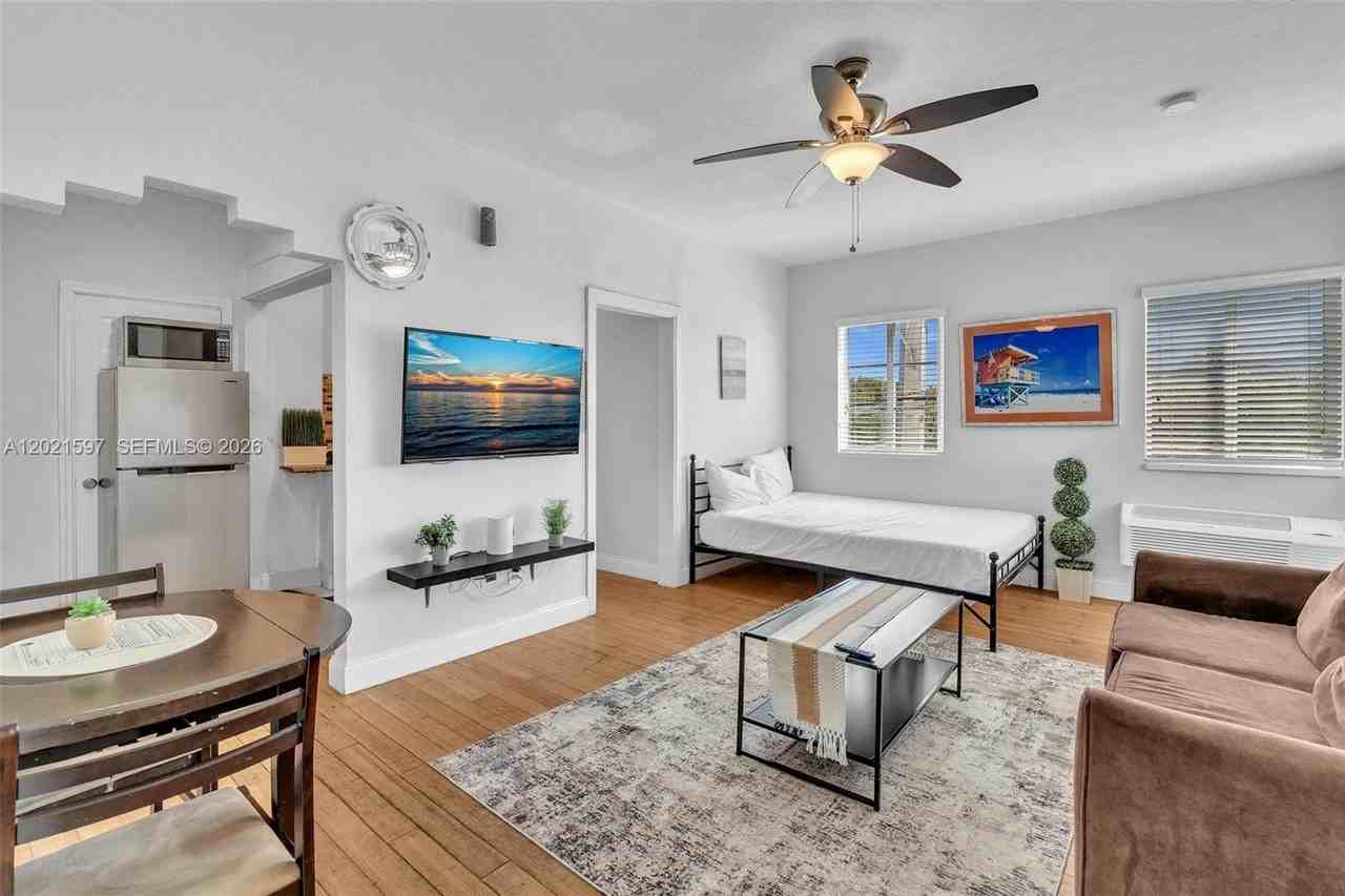 8415 Harding Avenue, Miami Beach, FL 33141, US