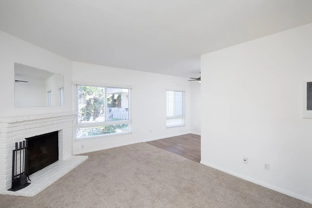 1075 Agate St, San Diego, CA 92109, USA