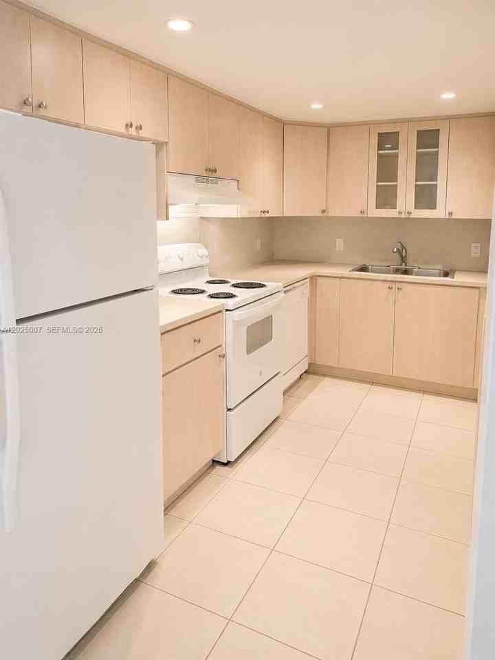 1975 Normandy Dr, Miami Beach, FL 33141, USA