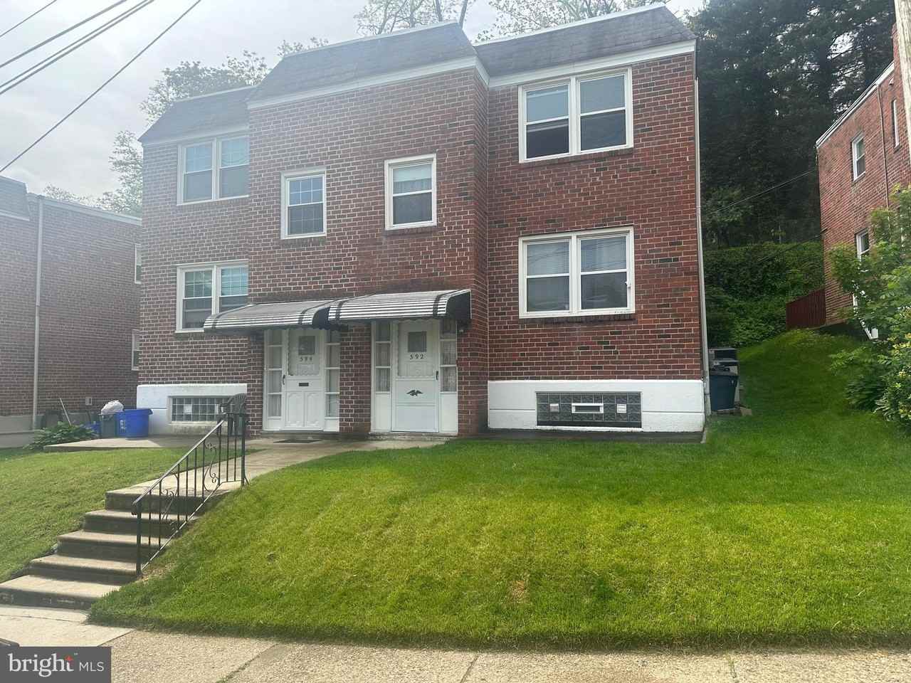 592 Livezey St, Philadelphia, PA 19128, USA