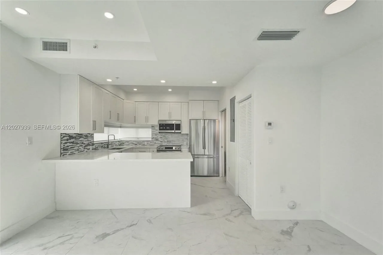 7645 Carlyle Ave, Miami Beach, FL 33141, USA