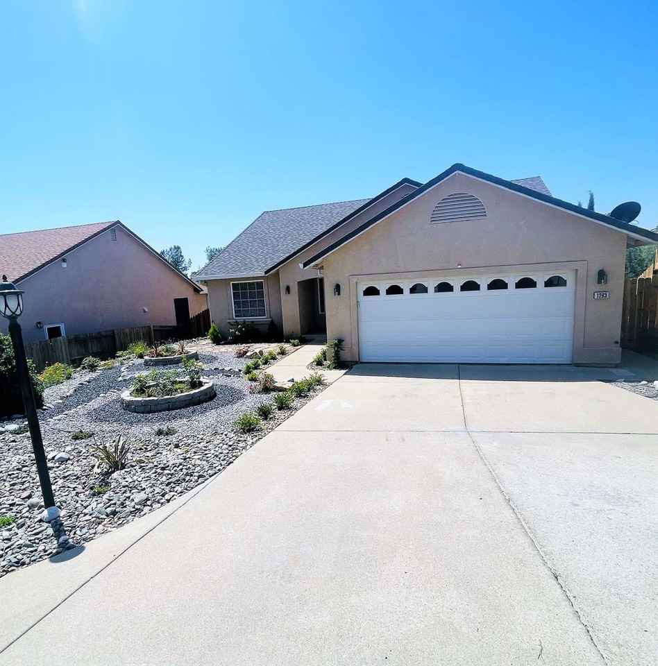 1263 Snowcap Trl, Redding, CA 96003, USA