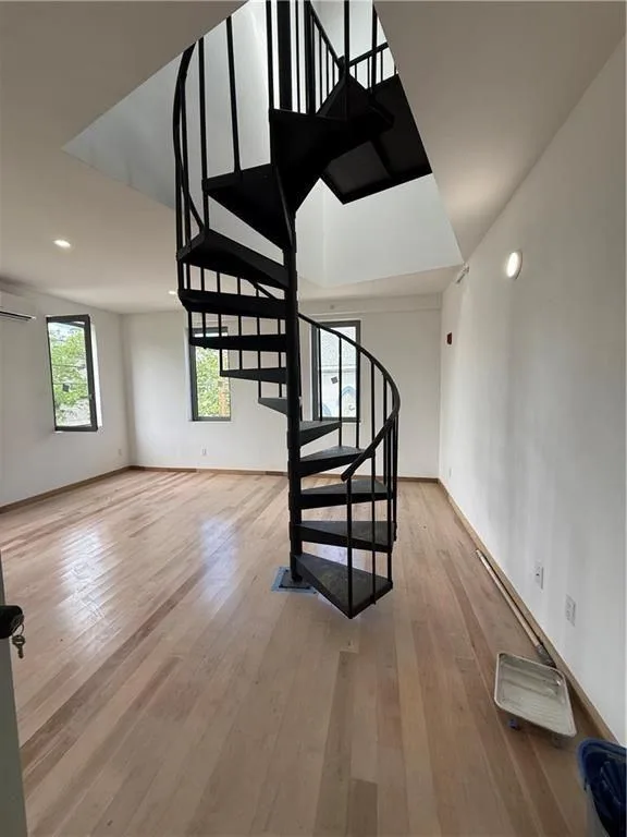 536 Smith St, Providence, RI 02908, USA