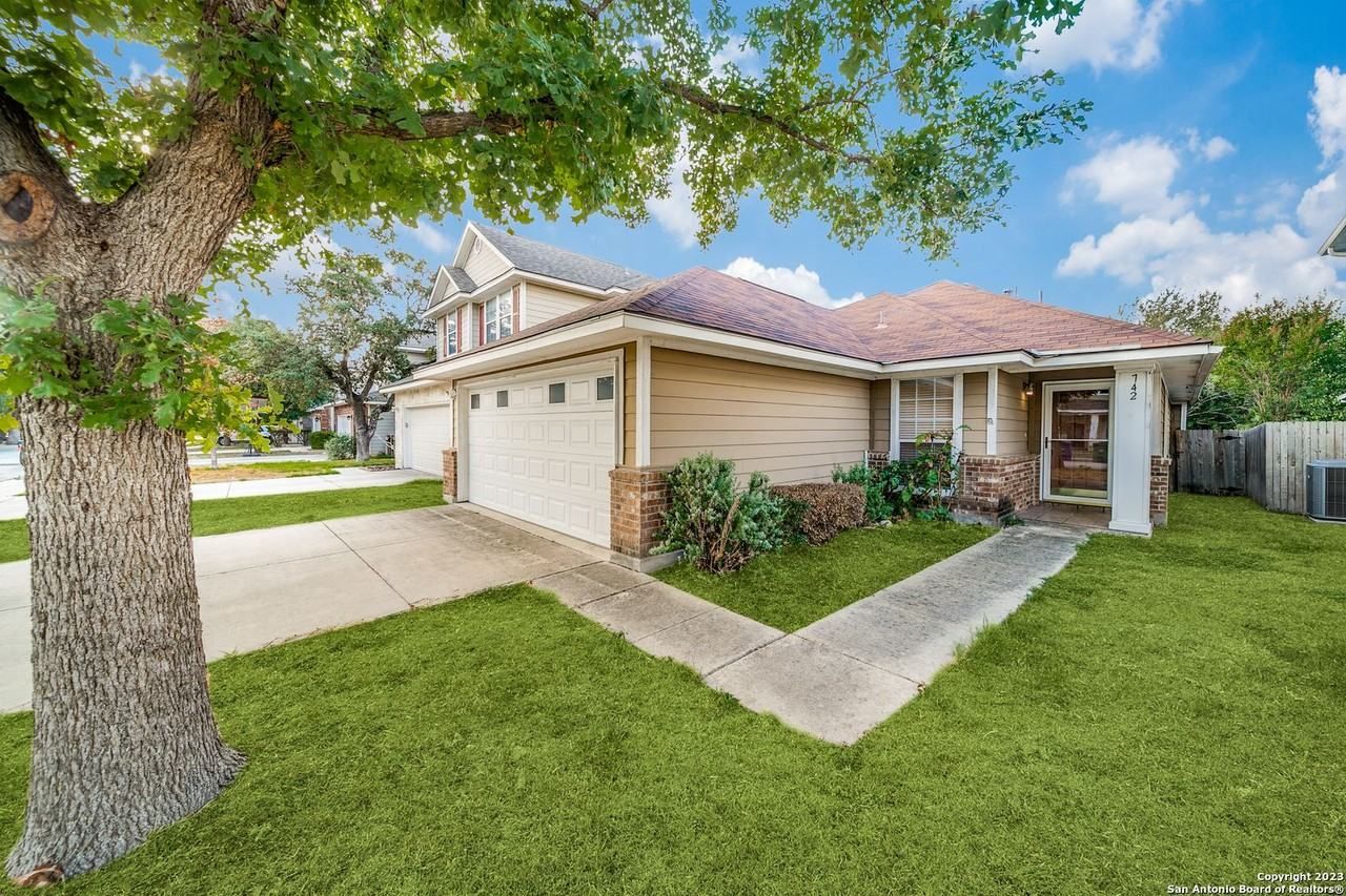 742 Sycamore Moon, San Antonio, TX 78216, USA
