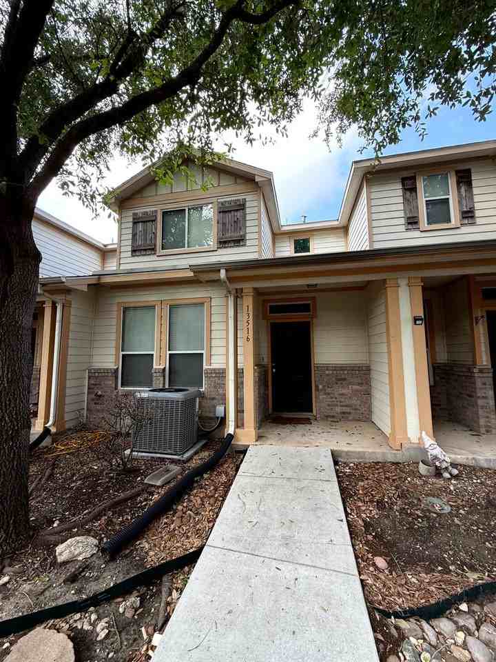 13516 Bristow Dawn, San Antonio, TX 78217, USA
