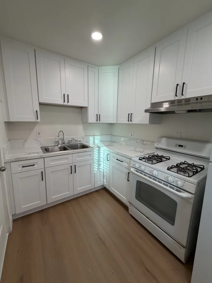 2702 Highland Ave, San Diego, CA 92105, USA