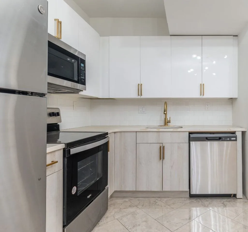 P1 - 1424 W Girard Ave