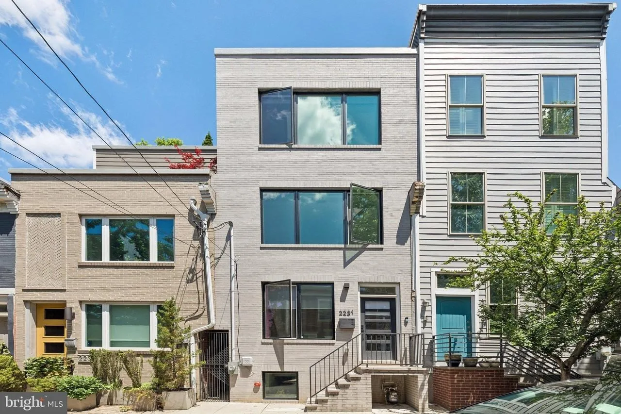 2231 Pemberton St, Philadelphia, PA 19146, USA